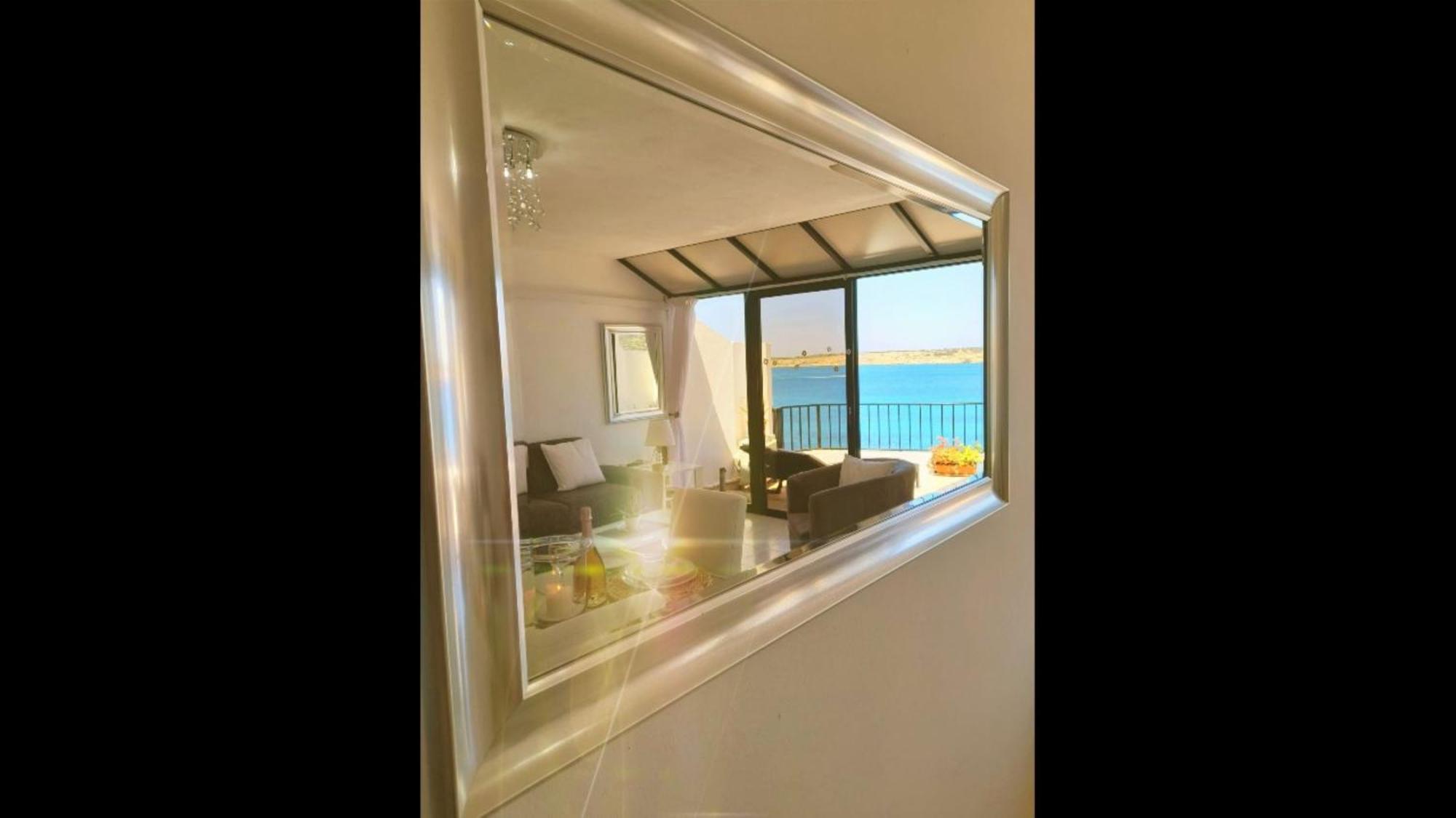 Seafront Apartment Terrace, Lounger & Panoramic Ocean Views Mellieha Room photo