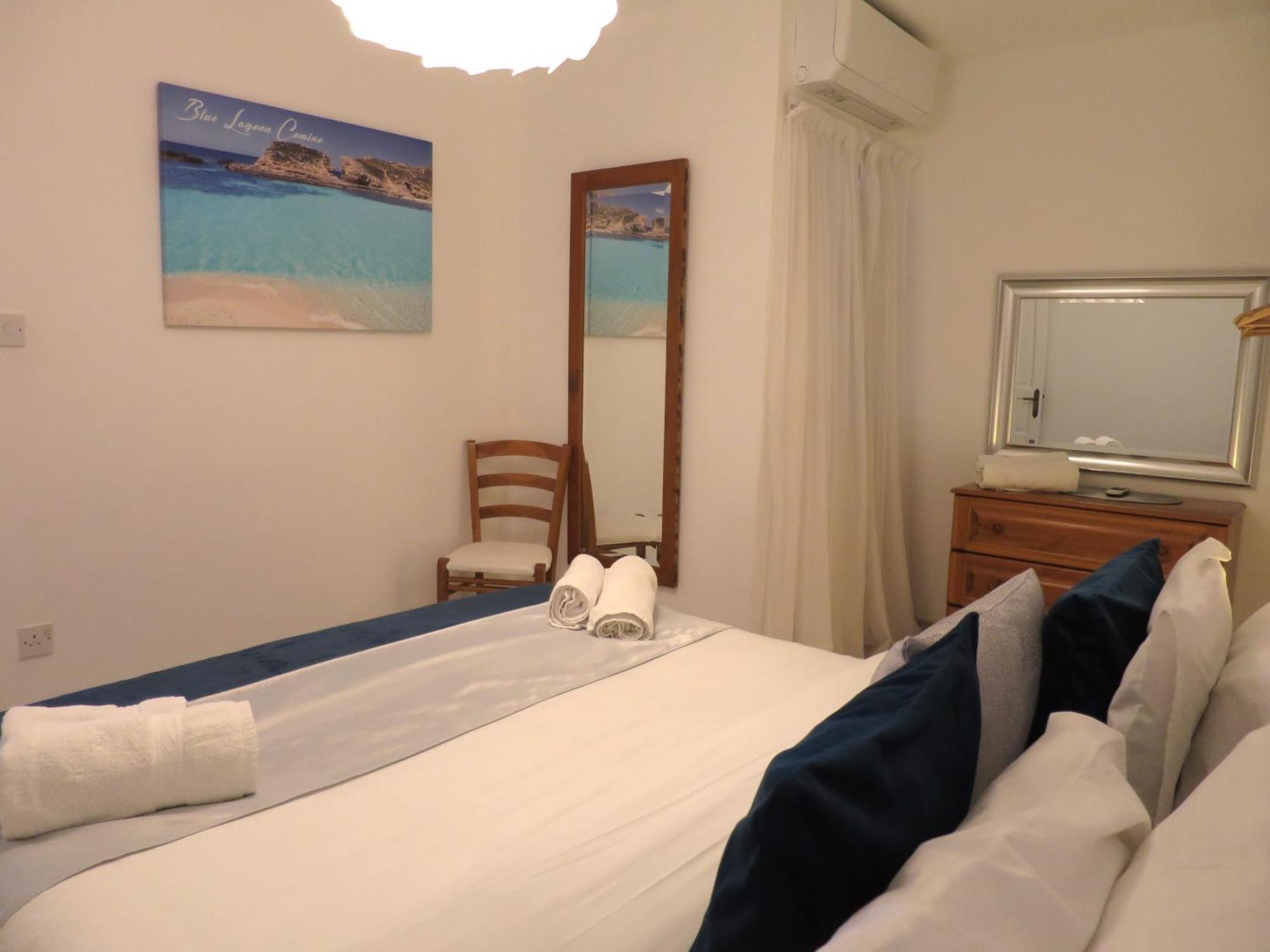 Seafront Apartment Terrace, Lounger & Panoramic Ocean Views Mellieha Room photo