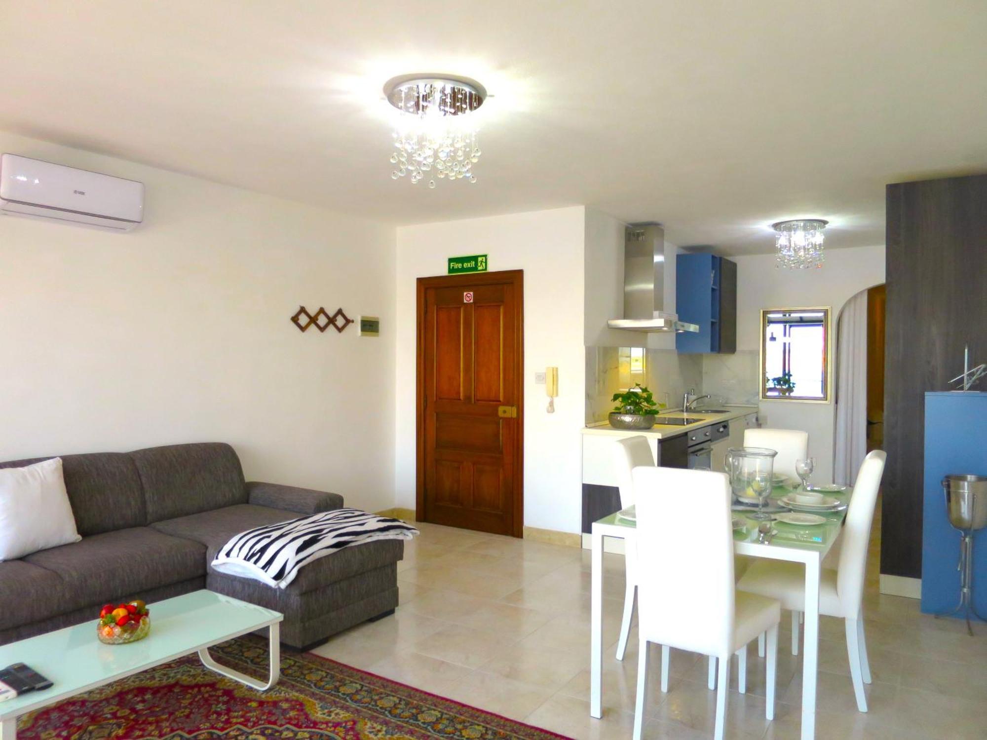Seafront Apartment Terrace, Lounger & Panoramic Ocean Views Mellieha Exterior photo