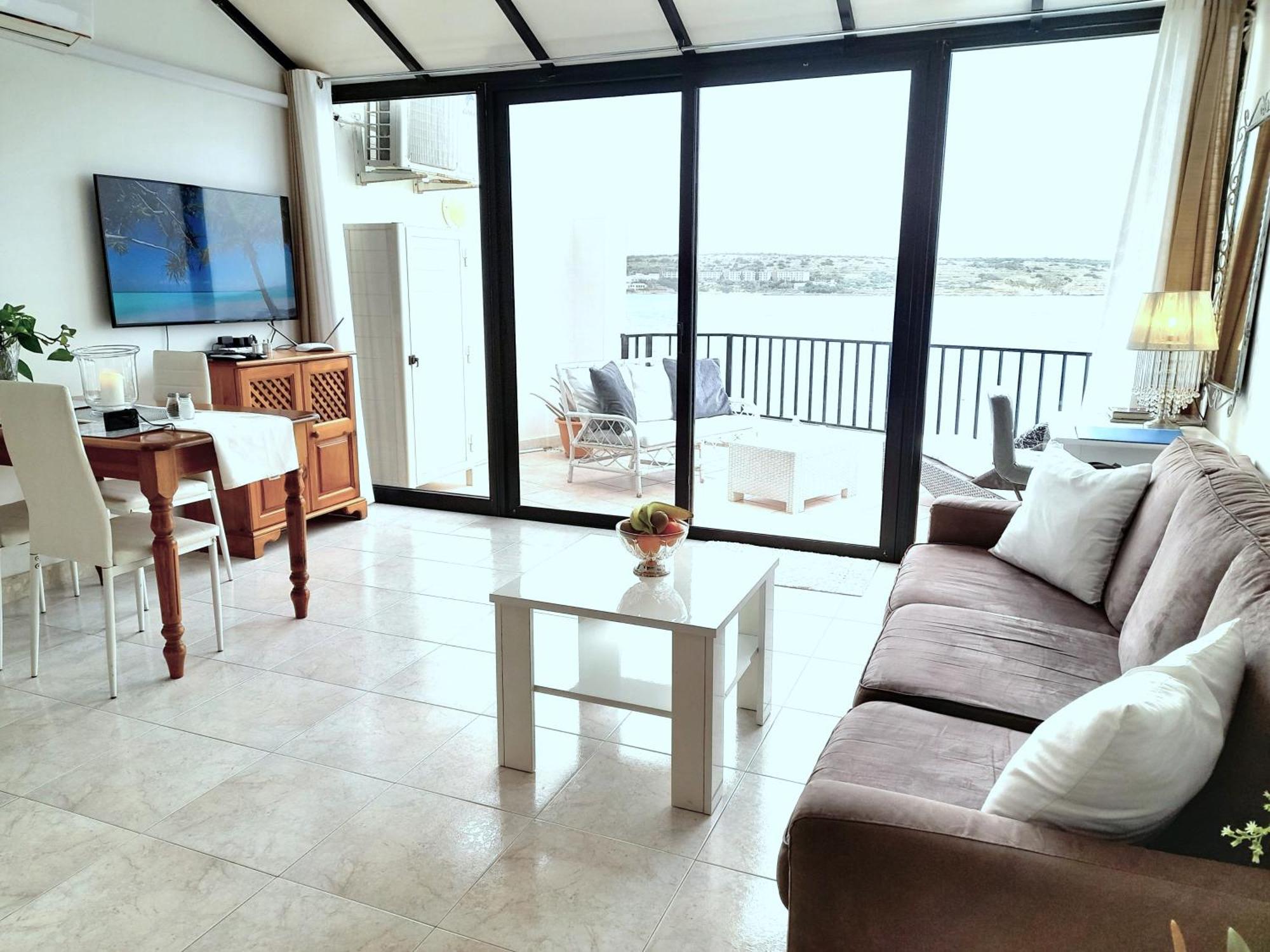 Seafront Apartment Terrace, Lounger & Panoramic Ocean Views Mellieha Room photo